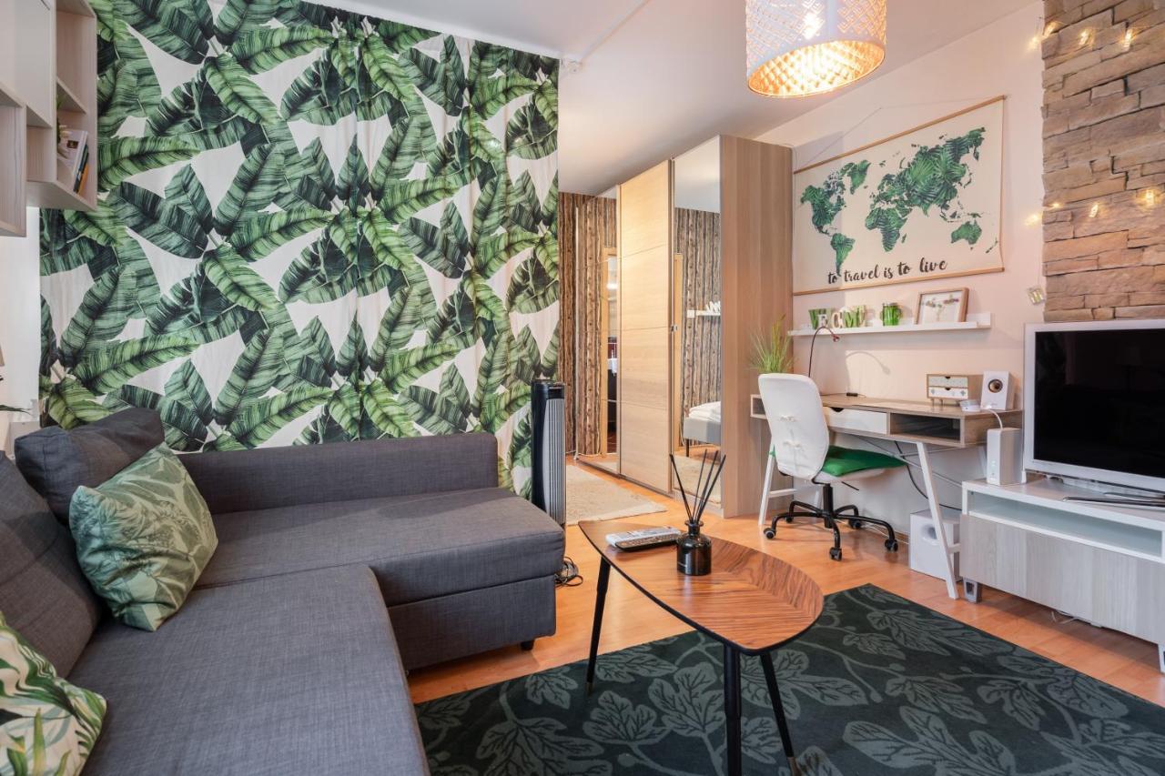Green Lush Apartment Budapeste Exterior foto